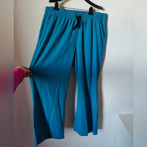 NWT BALEAF scrubs/outdoor pants - Picture 4 of 7